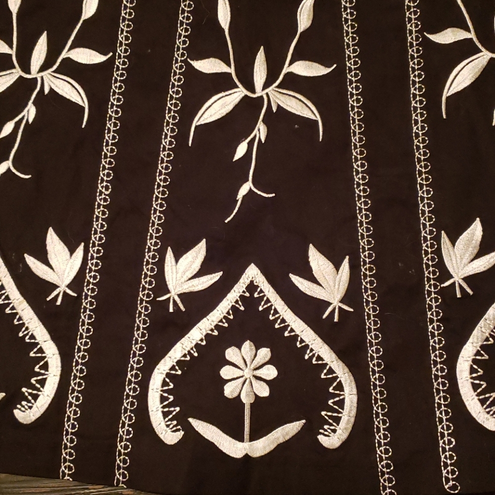 Embodered Cotton Skirt with Flare - Black, Dialogue - Picture 3 of 8